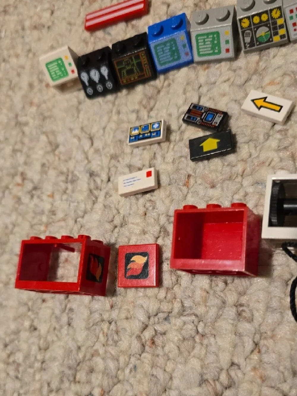 Vintage Lego Various Pieces - Signs, Control Stations, Shells, Flags, etc.